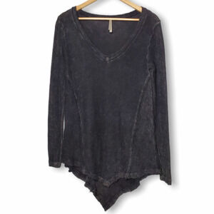 Mona B. V-Neck V-Hem Grunge Top Charcoal XS